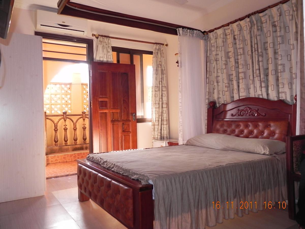 Lambada Holiday Resort Mombasa Mtwapa Szoba fotó